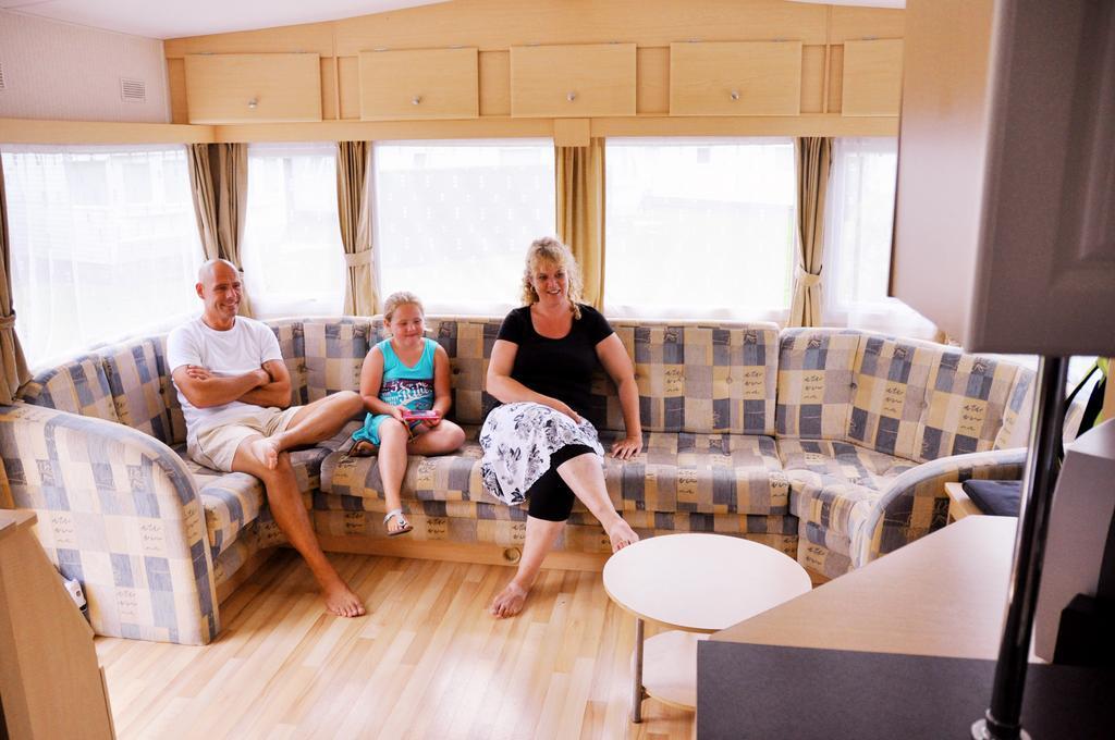 بيدينغويزين Oostappen Vakantiepark Riviera Beach الغرفة الصورة